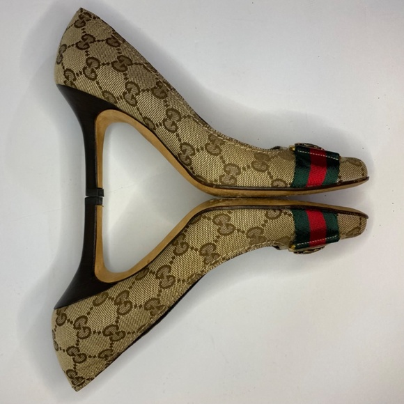 Gucci Loggo Pumps - Picture 7 of 10